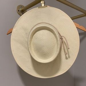 Gigi Pip ivory 100% straw hat